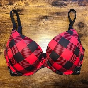 PINK Victoria’s Secret NWOT!!! Wear Everywhere Push-up Bra 32DD